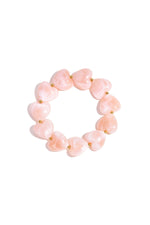 Armband mit herzförmigen Perlen