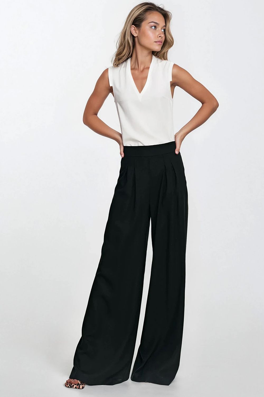 Lange Hose model 213974 Nife