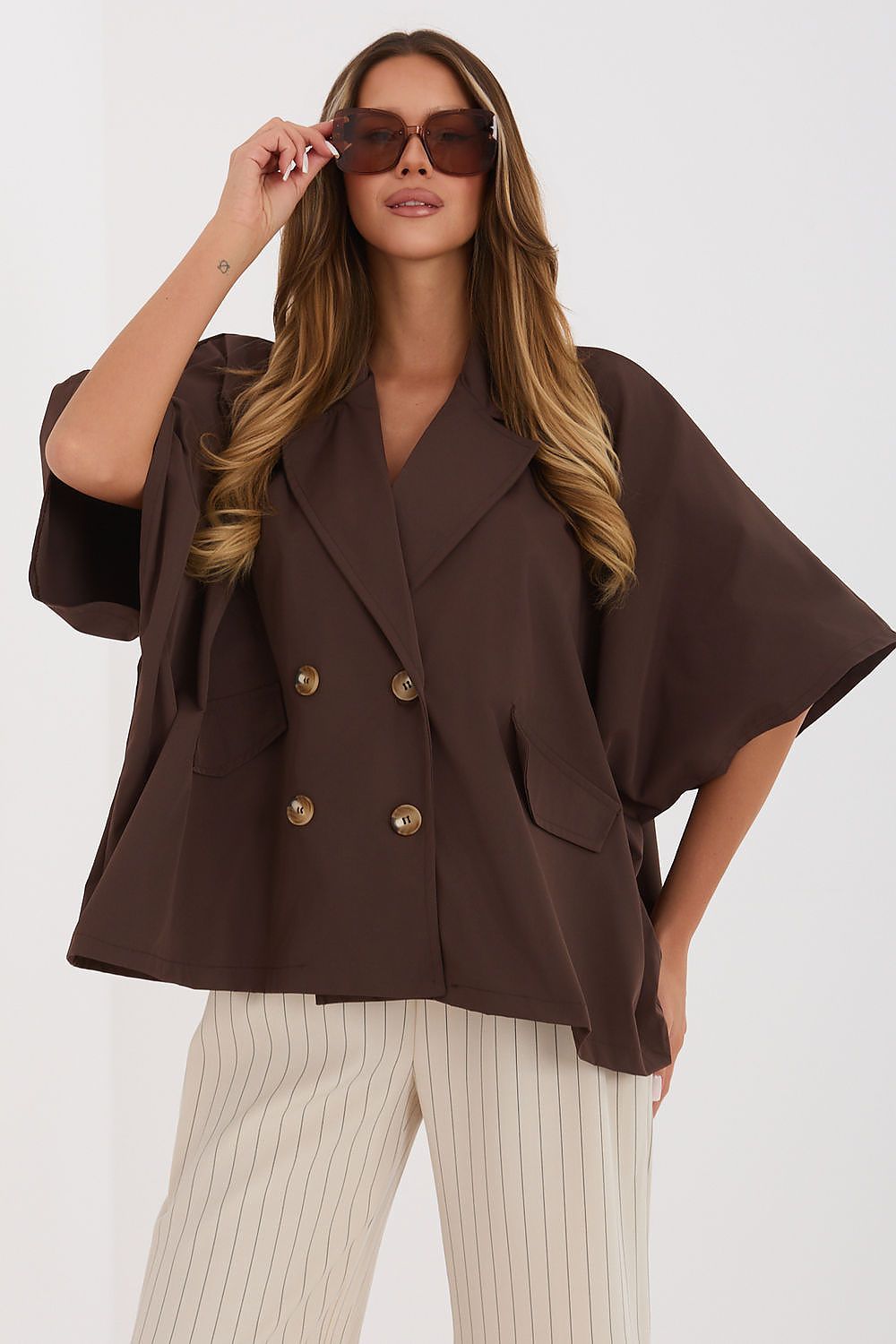 Mantel model 227361 Rue Paris