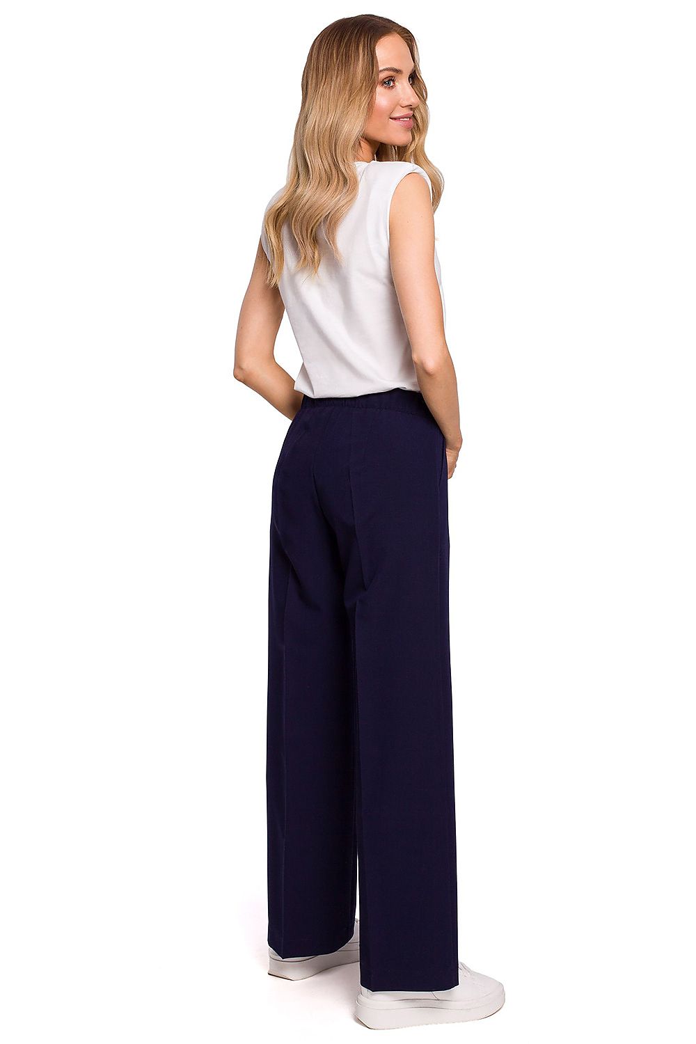 Lange Hose model 152652 Moe