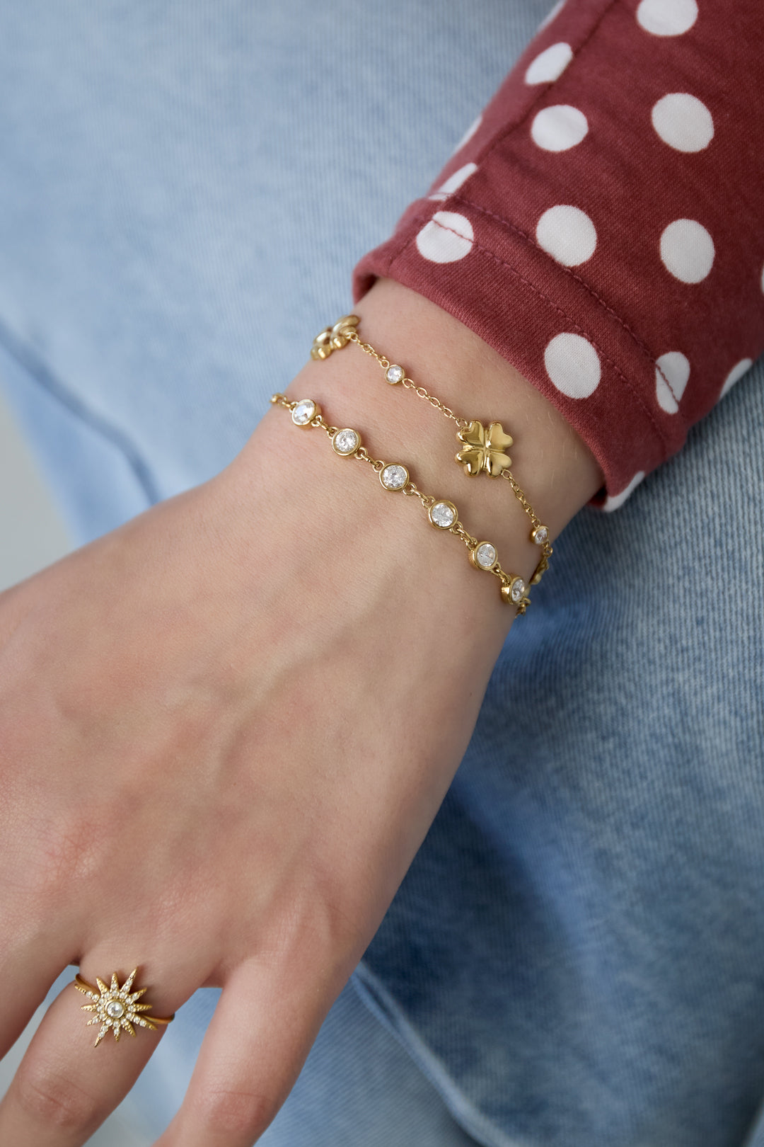 Kleeblatt-Armband mit abwechselnden Steinen