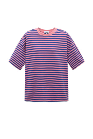 Das bunt gestreifte T-Shirt