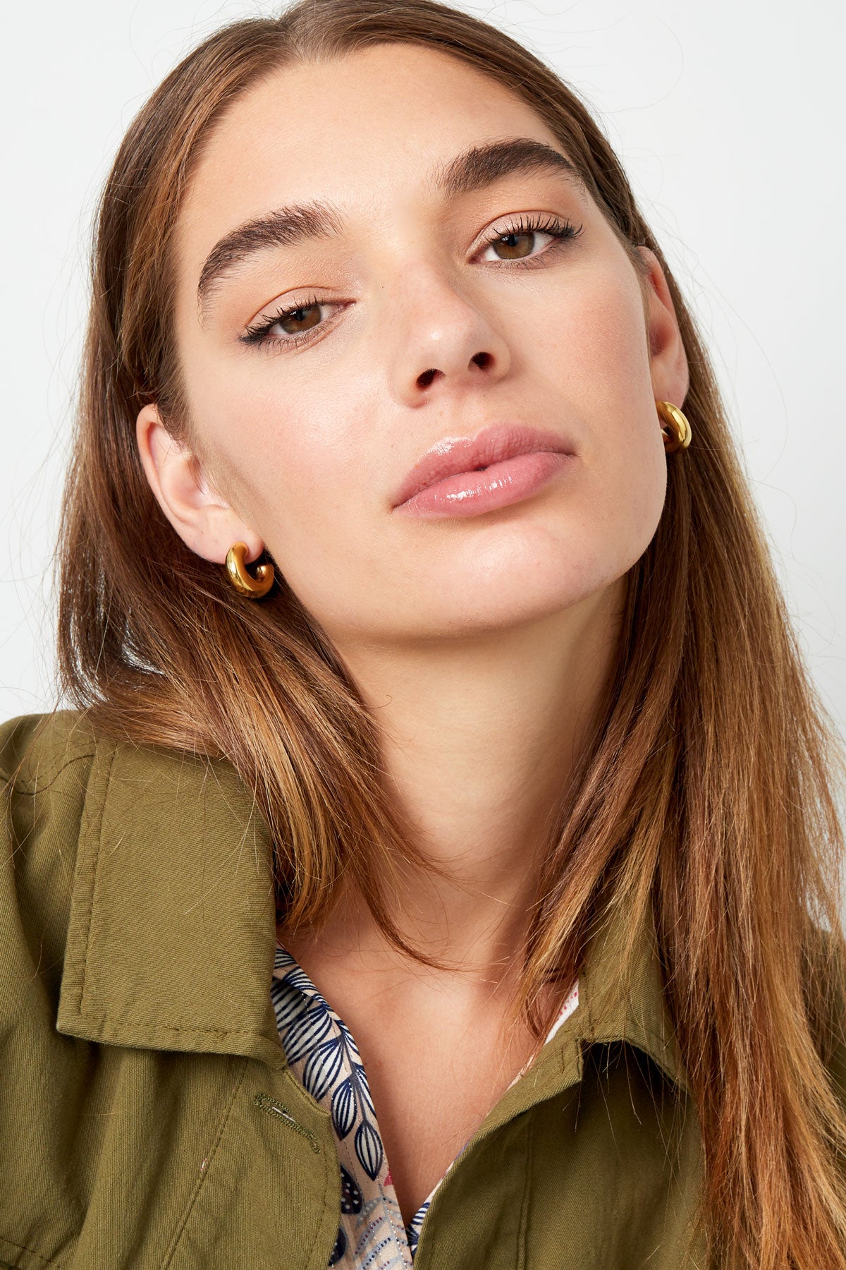 Ästhetische Basic-Ohrringe mit kleinem Halbmond – Goldfarbe - Goldfarbefarbe