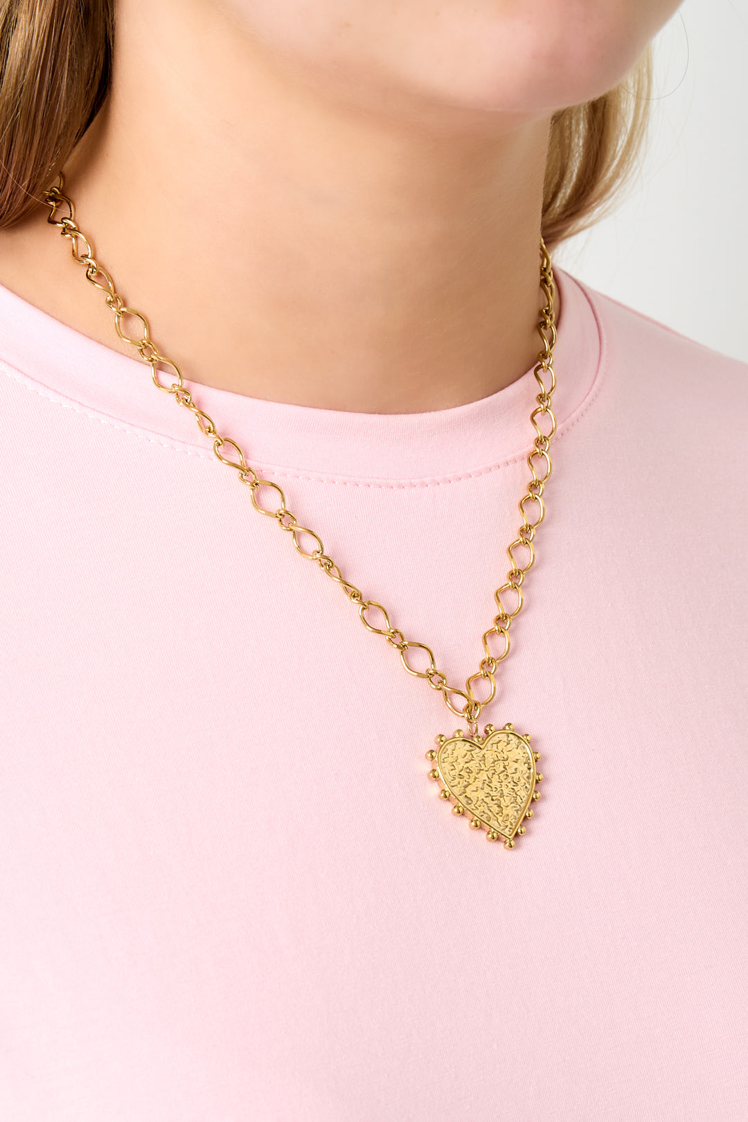 Die trendige Halskette „The Big Love“