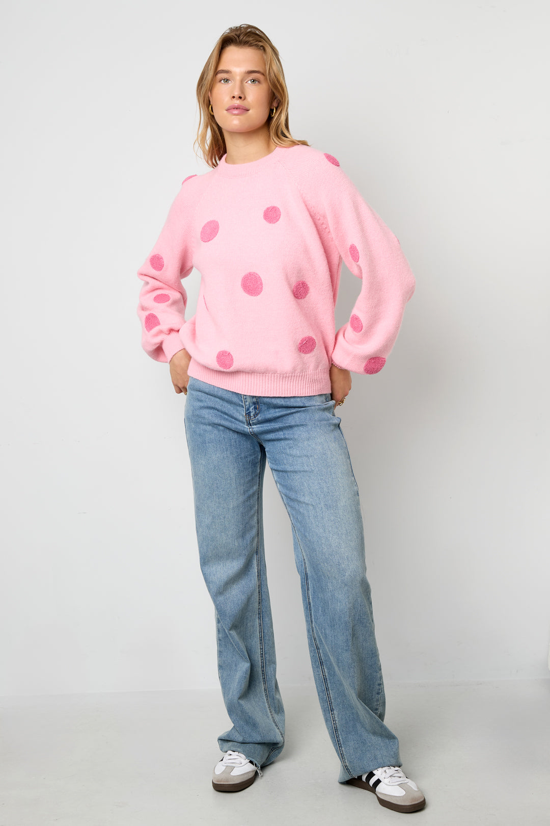 Gepunkteter Pullover