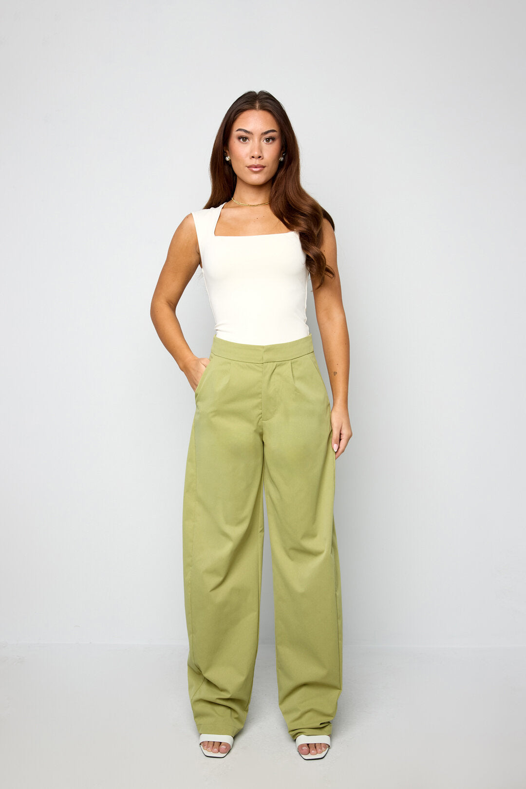 barrel trousers