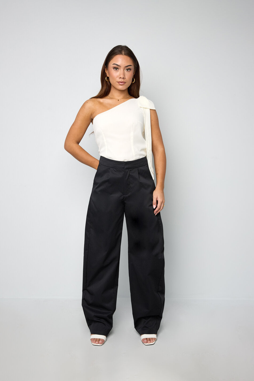 barrel trousers