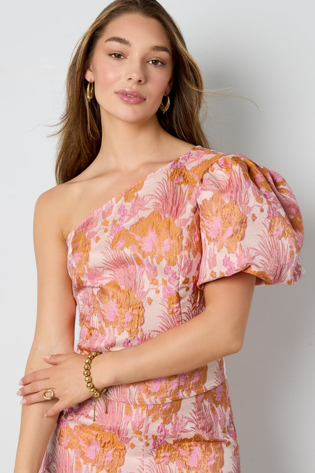 Gewebte Polyesterfasern Damen Ein-Schulter Oberteil Elegant Blumenmuster