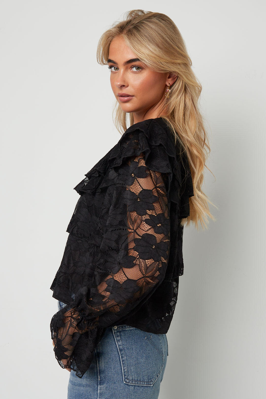 Gewebte Polyesterfaser Damen-Bluse Elegantes Blumenmuster Spitzenpaneel