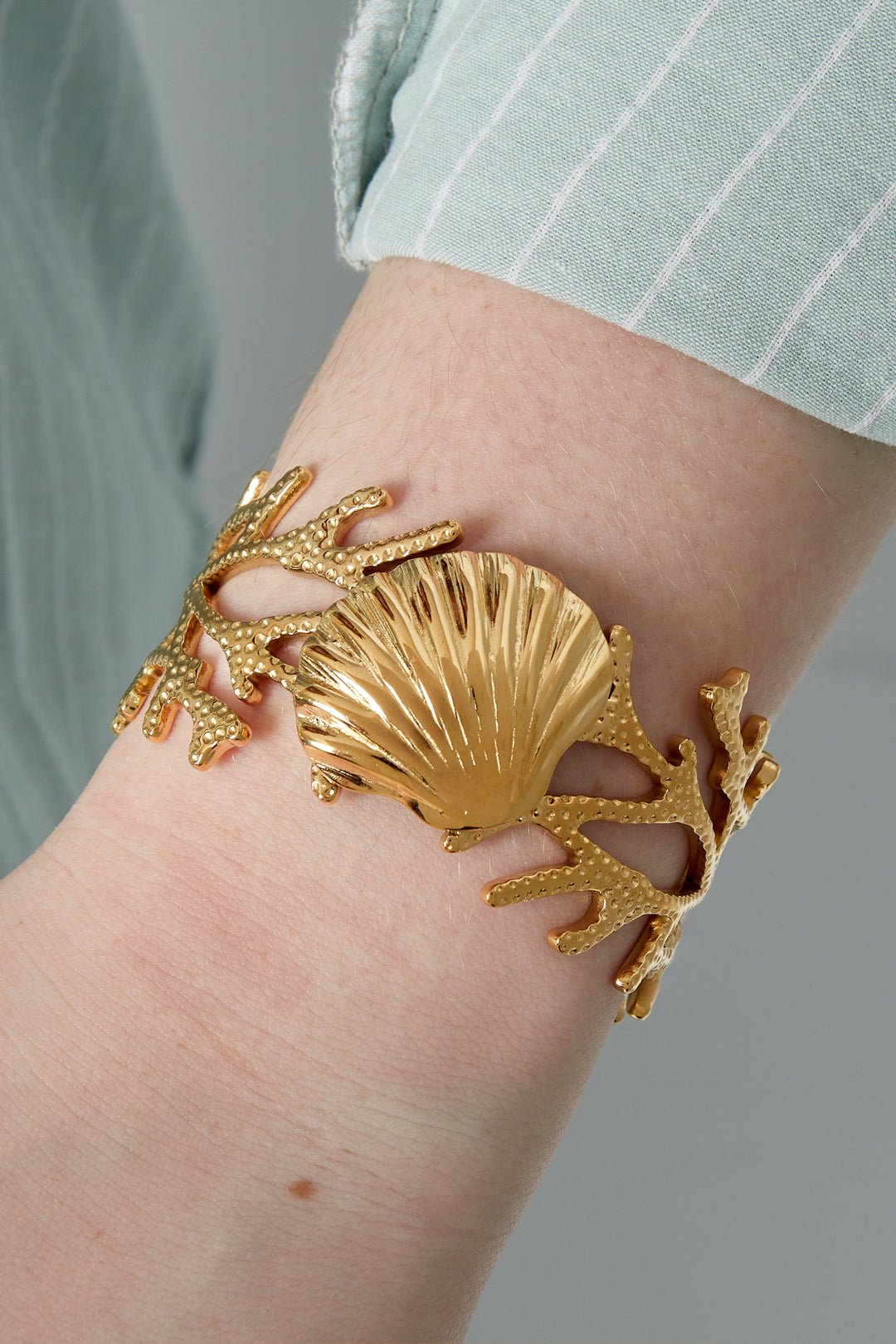 Goldenes Riffarmband