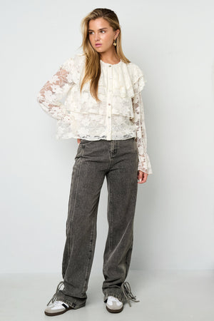 Gewebte Polyesterfaser Damen-Bluse Elegantes Blumenmuster Spitzenpaneel