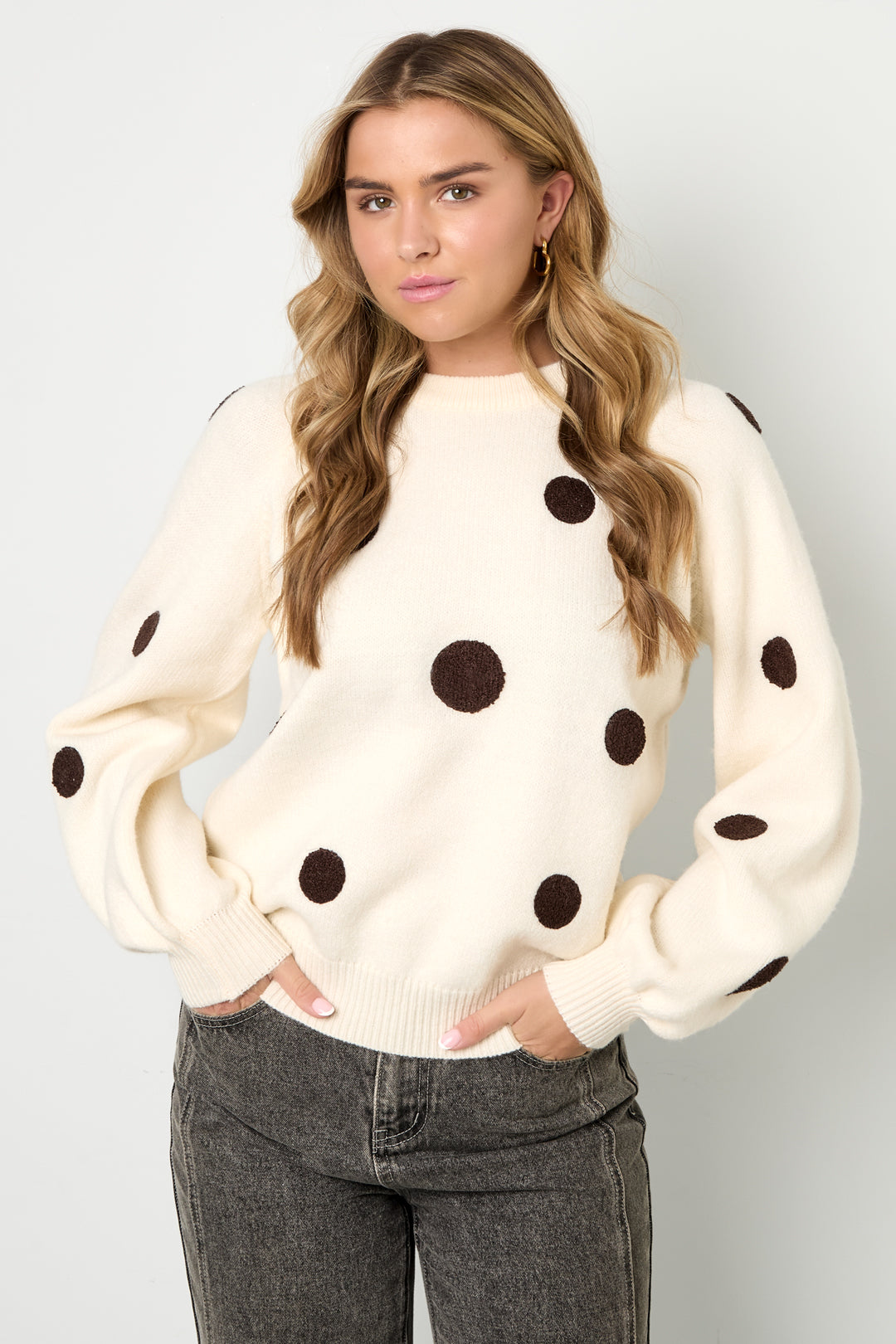 Gepunkteter Pullover