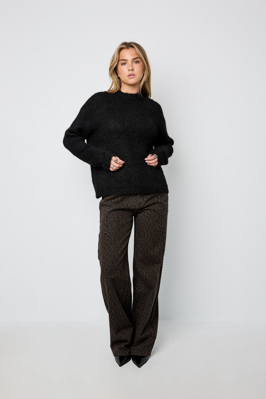 Pullover mit offenem Rücken