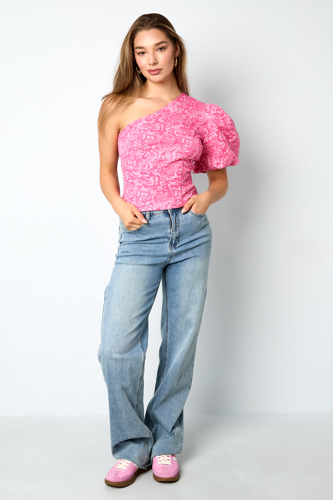Gewebte Polyesterfasern Damen Ein-Schulter Oberteil Elegantes Blumenmuster
