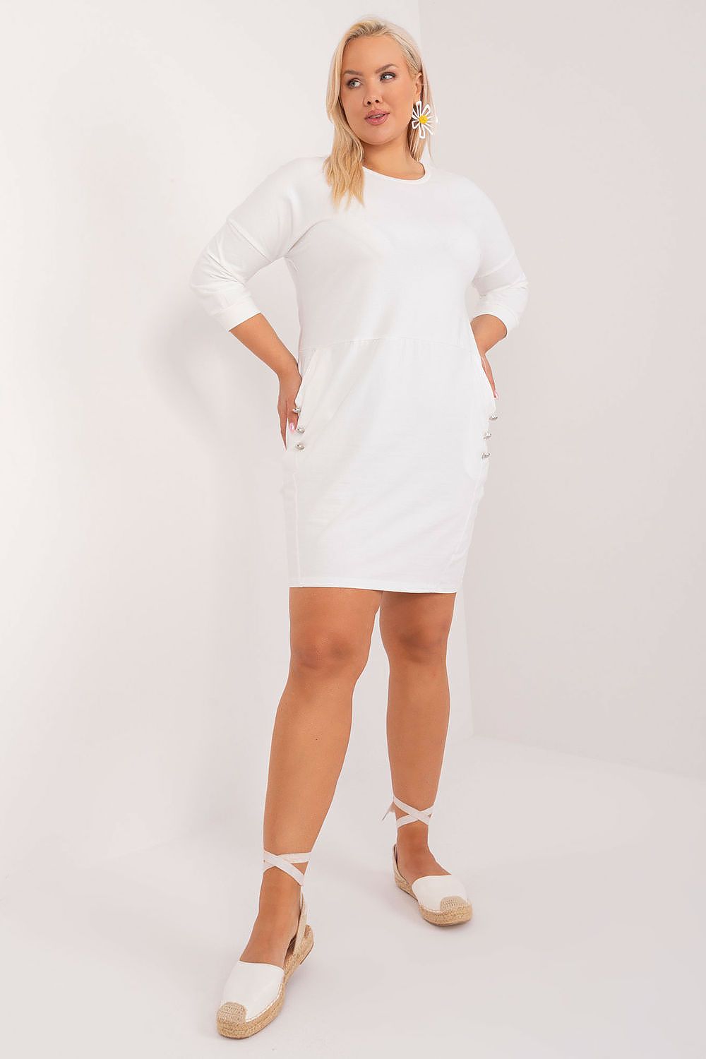 Relevance Plus-Size-Kleid in Weiß mit 3/4-Ärmeln, Vorderansicht