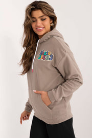 Sublevel Hoodie in Taupe mit kleinem Brustprint, Vorderansicht