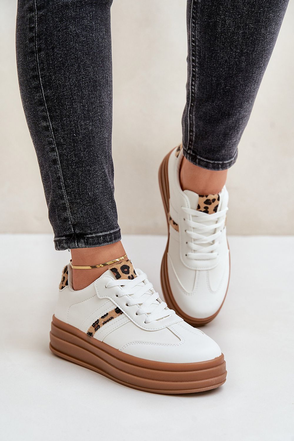  Sportliche Schuhe auf Plattform model 203633 Step in style 