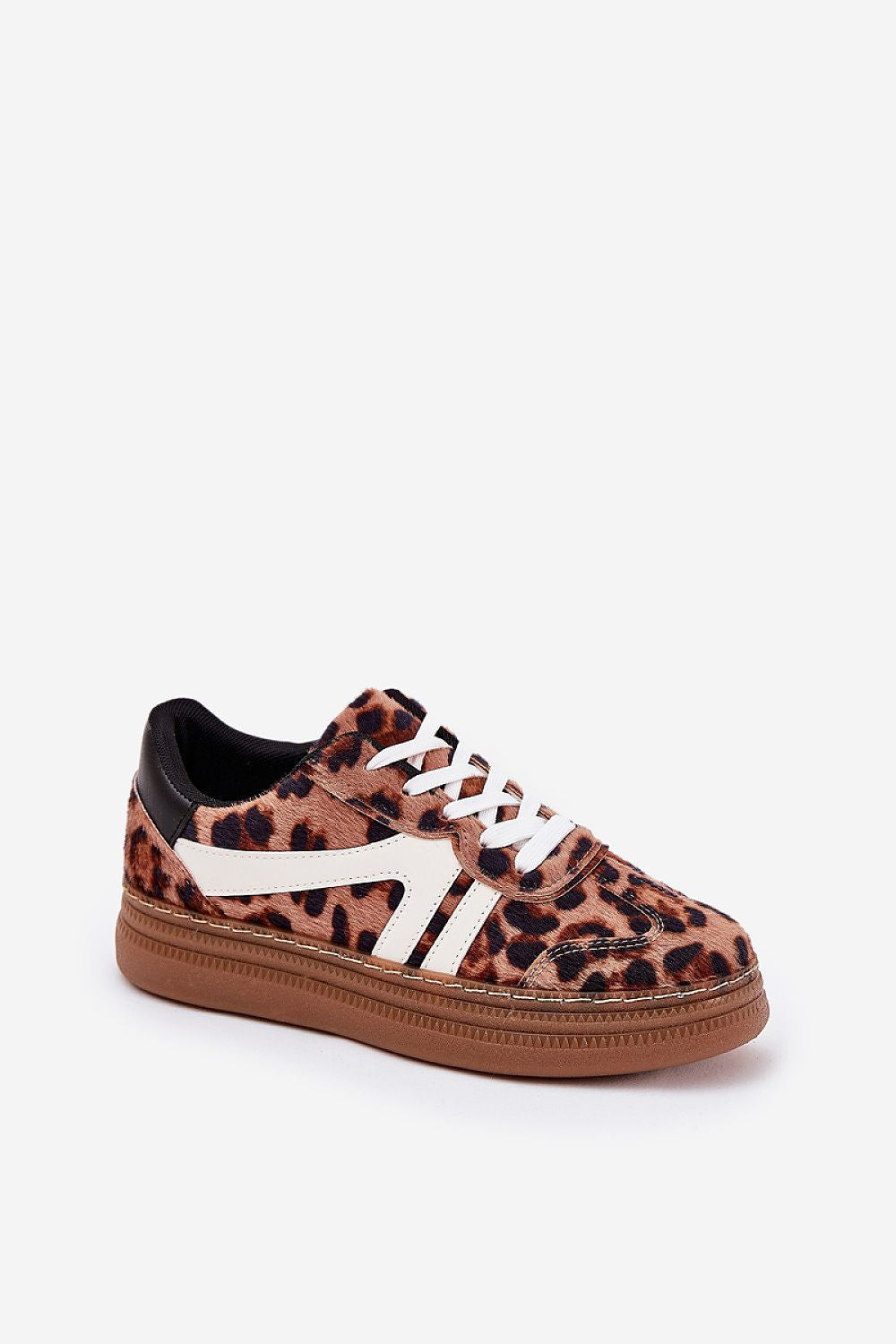  Sportliche Schuhe auf Plattform model 211004 Step in style 