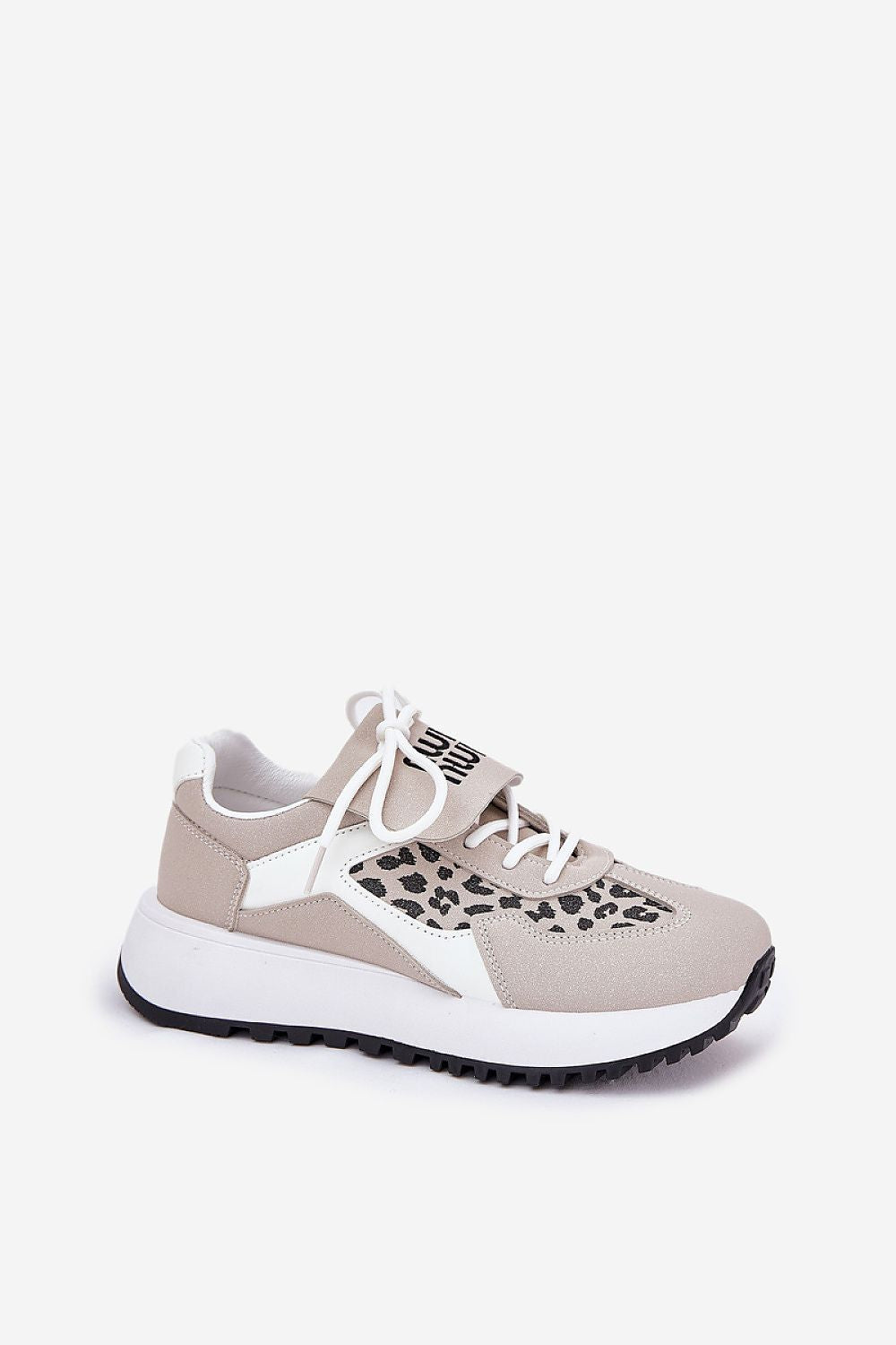  Sportliche Schuhe auf Plattform model 211007 Step in style 