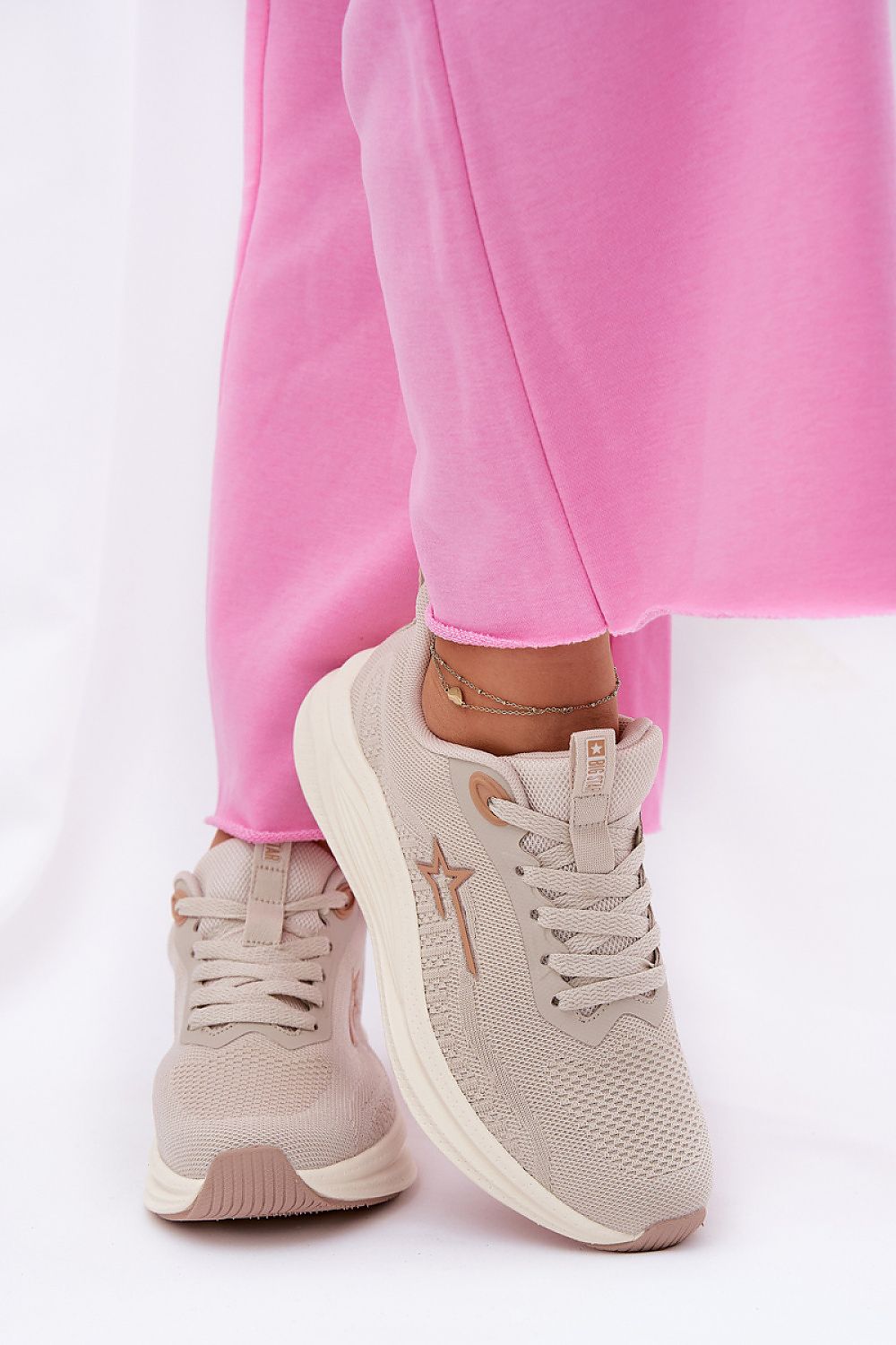  Sportliche Schuhe auf Plattform model 211329 Step in style 