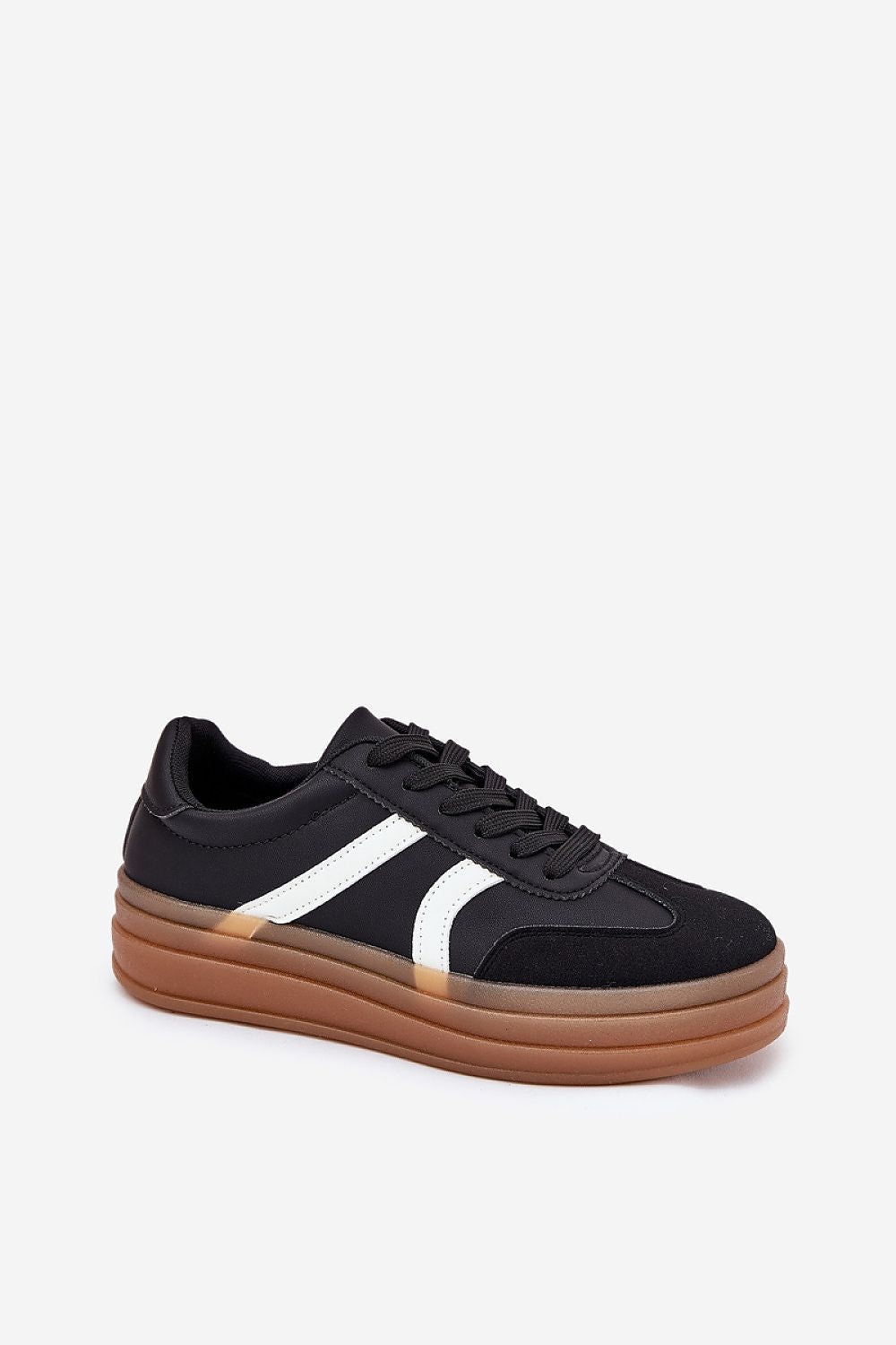  Sportliche Schuhe auf Plattform model 211346 Step in style 