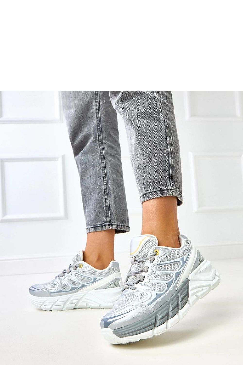  Sportliche Schuhe auf Plattform model 218129 Solea 