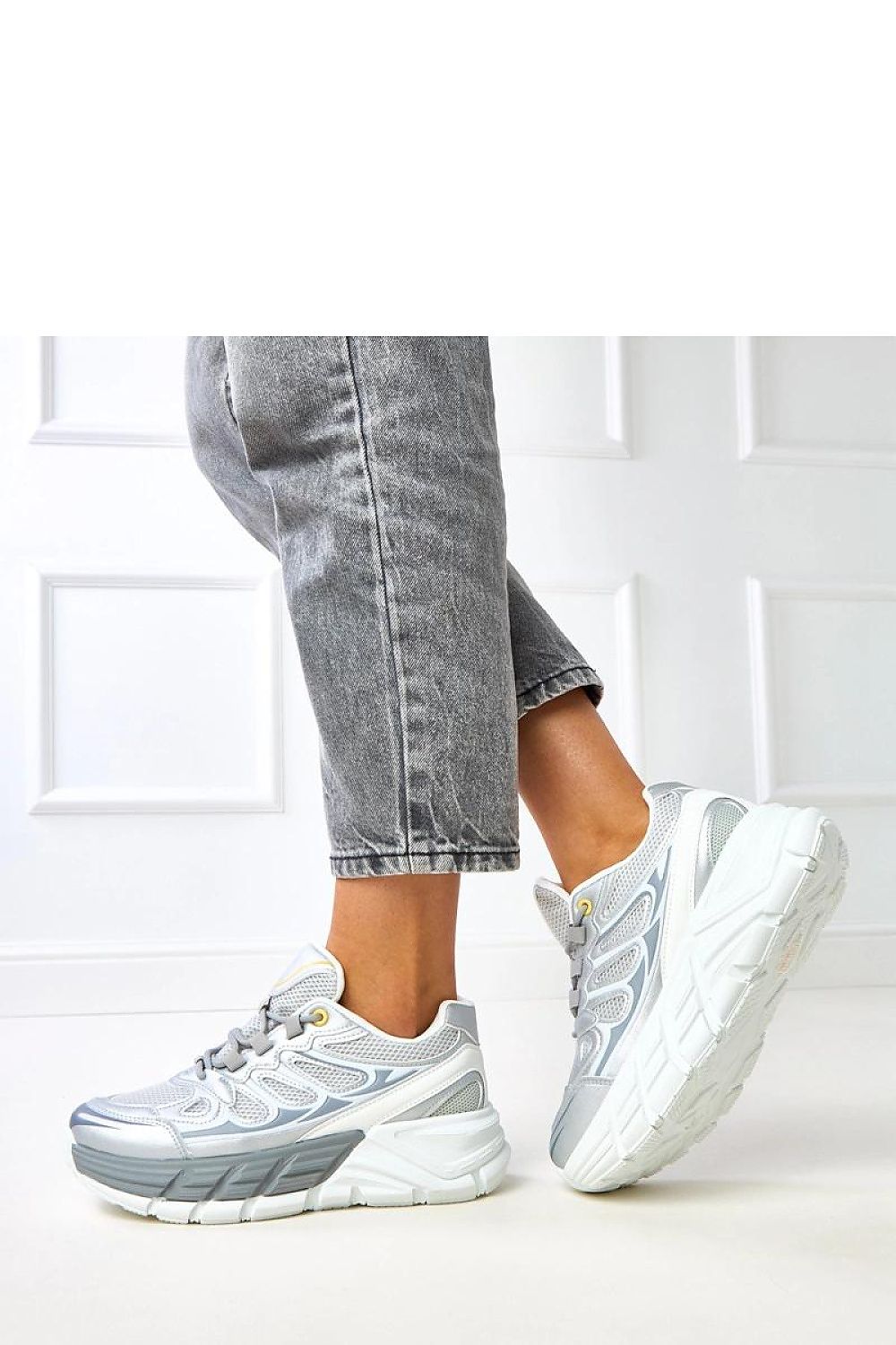  Sportliche Schuhe auf Plattform model 218129 Solea 
