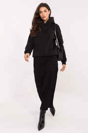Relevance Hoodie in Schwarz mit Kapuze, Vorderansicht