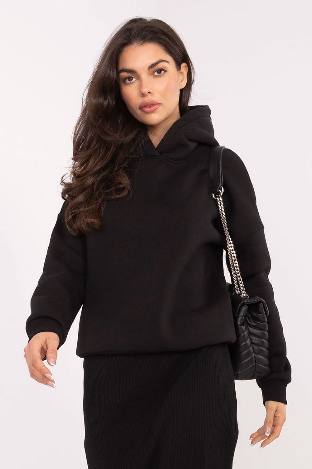 Relevance Hoodie in Schwarz mit Kapuze, Vorderansicht