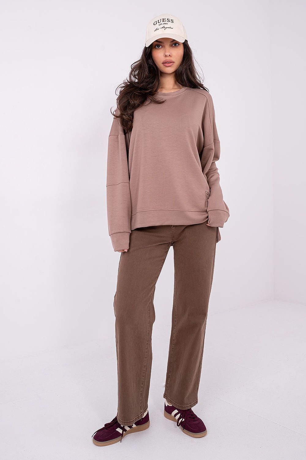 Rue Paris Sweatshirt Rosébraun mit verlängertem Rücken, Ganzkörperansicht