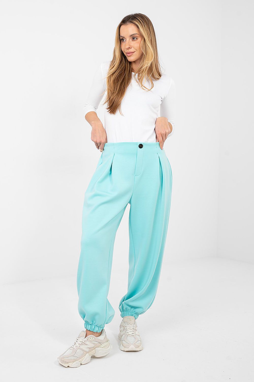  Sportanzug Hosen model 223749 Italy Moda 