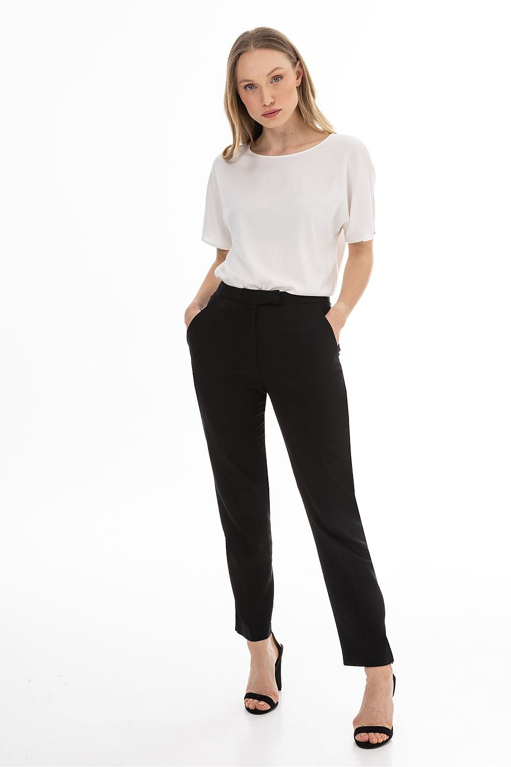  Damen Hose model 225297 awama 