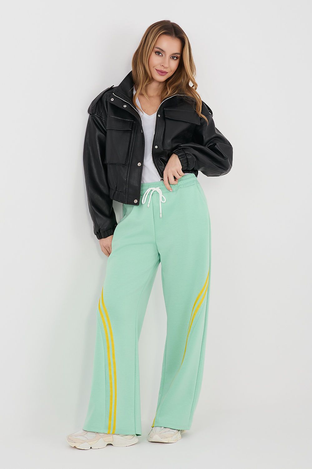  Sportanzug Hosen model 225416 Rue Paris 
