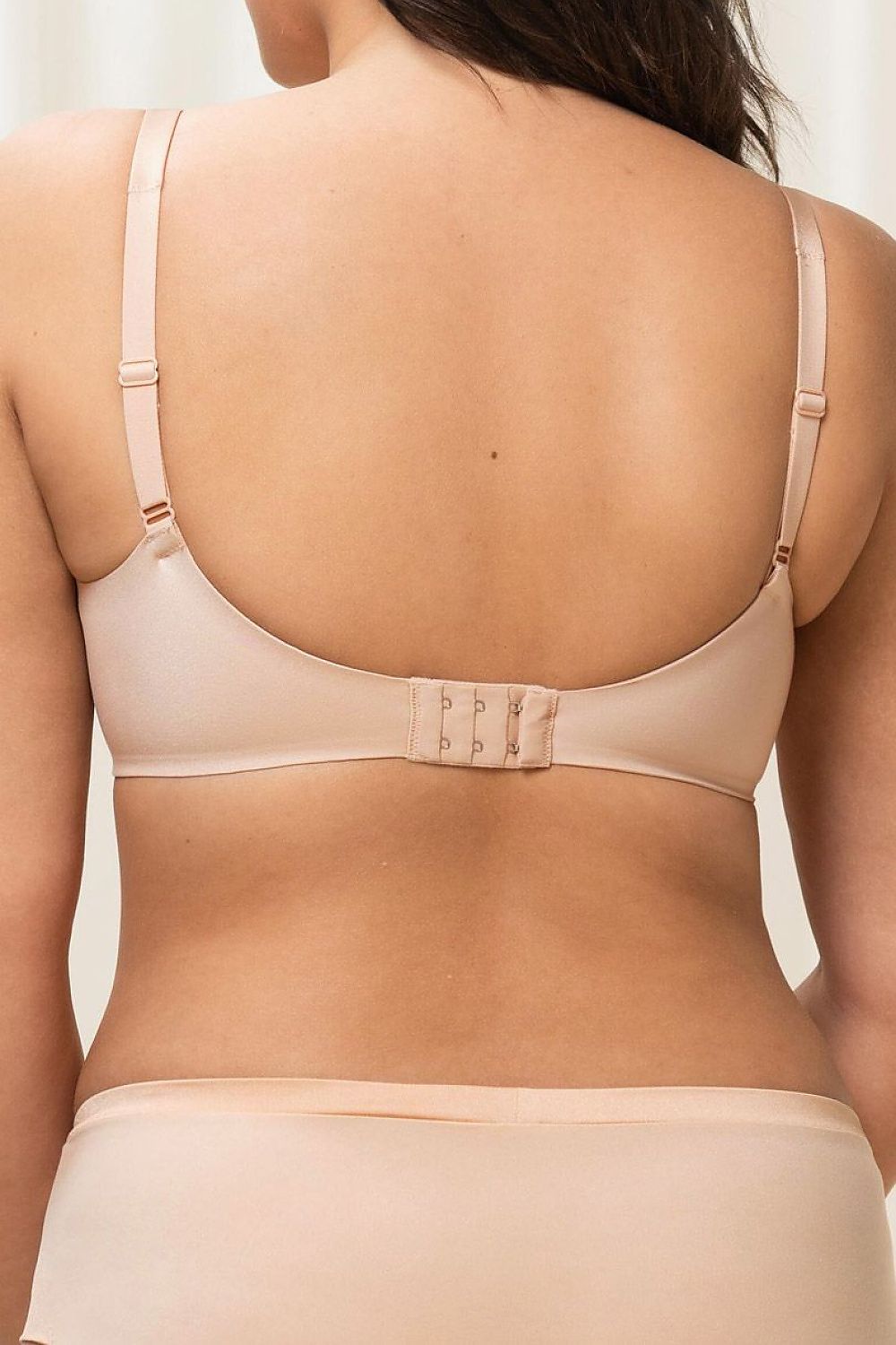 Triumph gepolsterter BH in Beige mit Rückenverschluss, Rückansicht