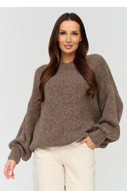 Makadamia Strickpullover in Taupe mit weiten Ärmeln, Vorderansicht