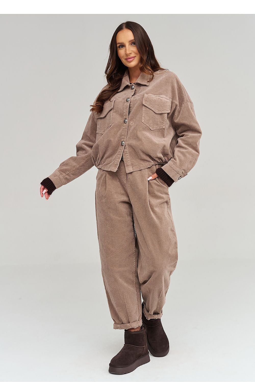 Makadamia Cordjacke in Taupe mit Rippbündchen, Vorderansicht