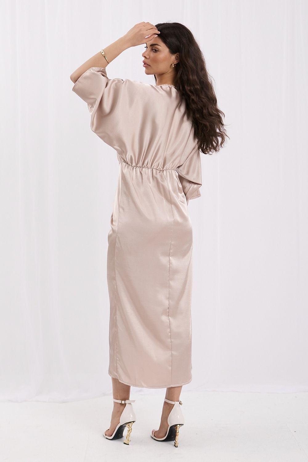 Rue Paris Midikleid in Rosé mit Drapierung, Rückansicht