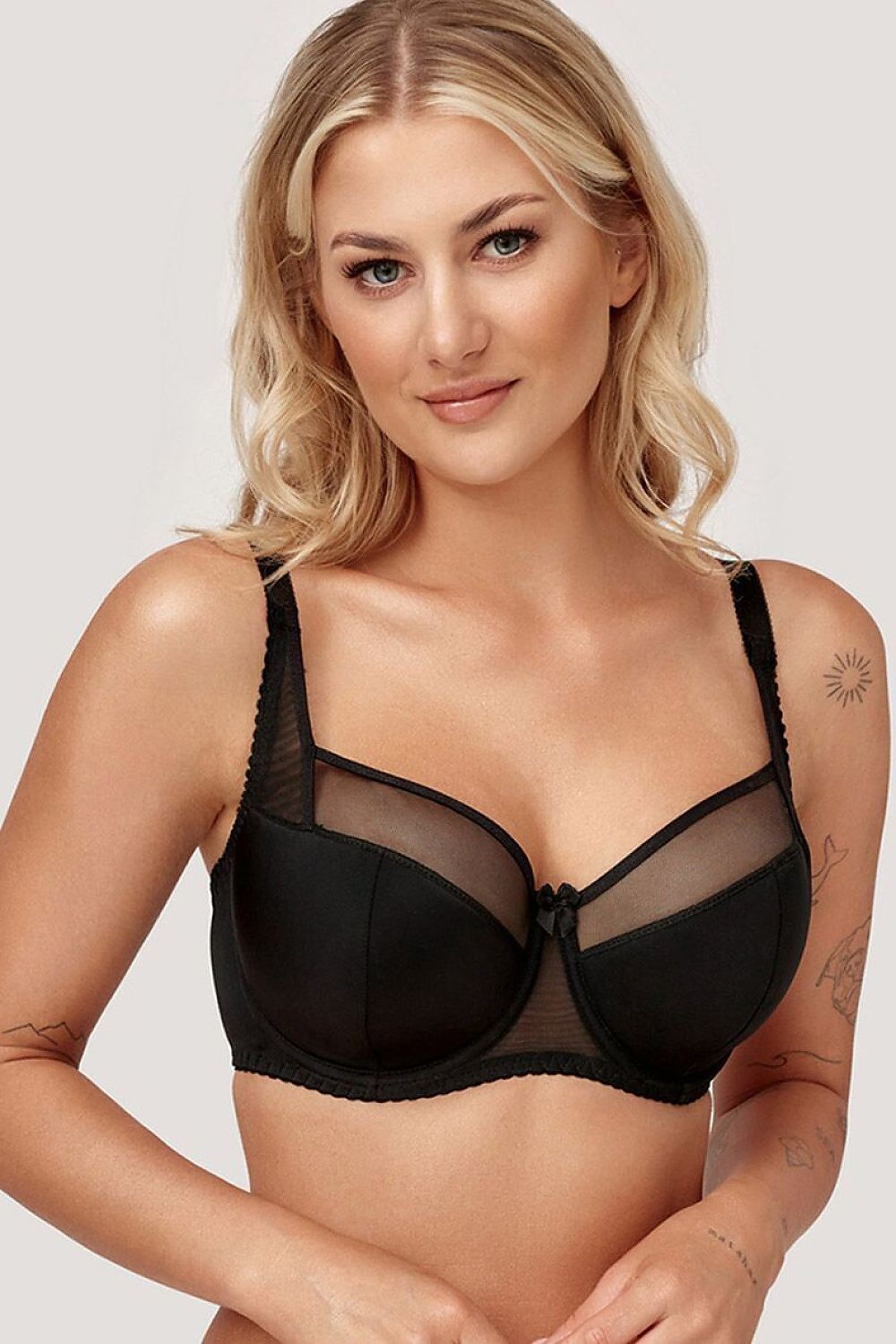 Azal Semi-Soft-BH in Schwarz mit halbsteifen Cups, Vorderansicht