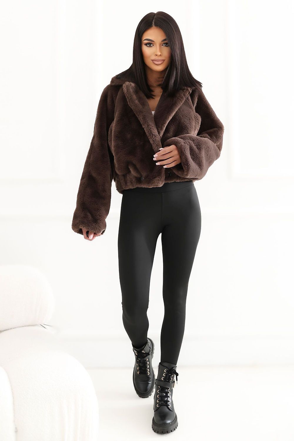Factory Price Jacke in Braun mit Reverskragen, Vorderansicht