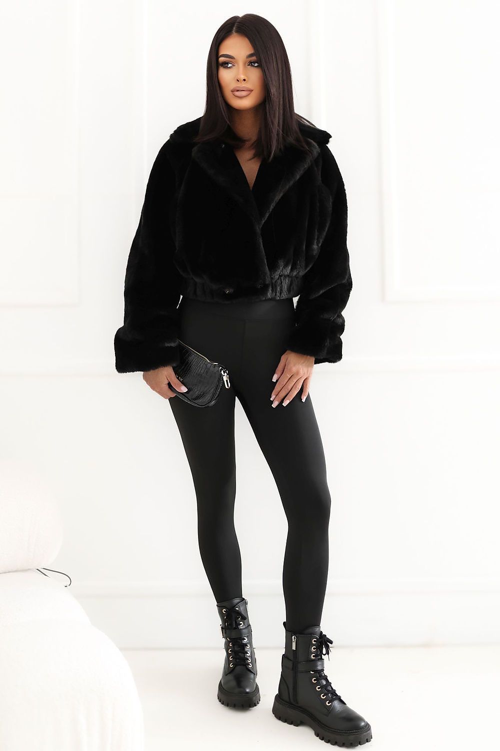 Factory Price Jacke in Schwarz mit Reverskragen, Vorderansicht