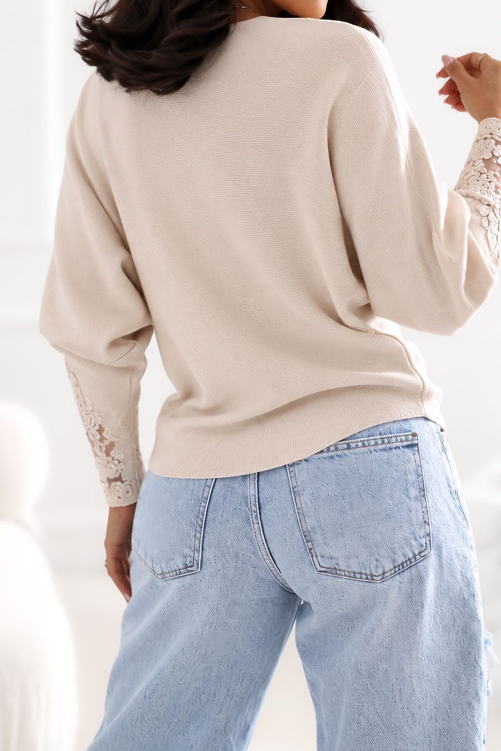 Factory Price Pullover in Beige mit Spitzenbesatz, Rückansicht