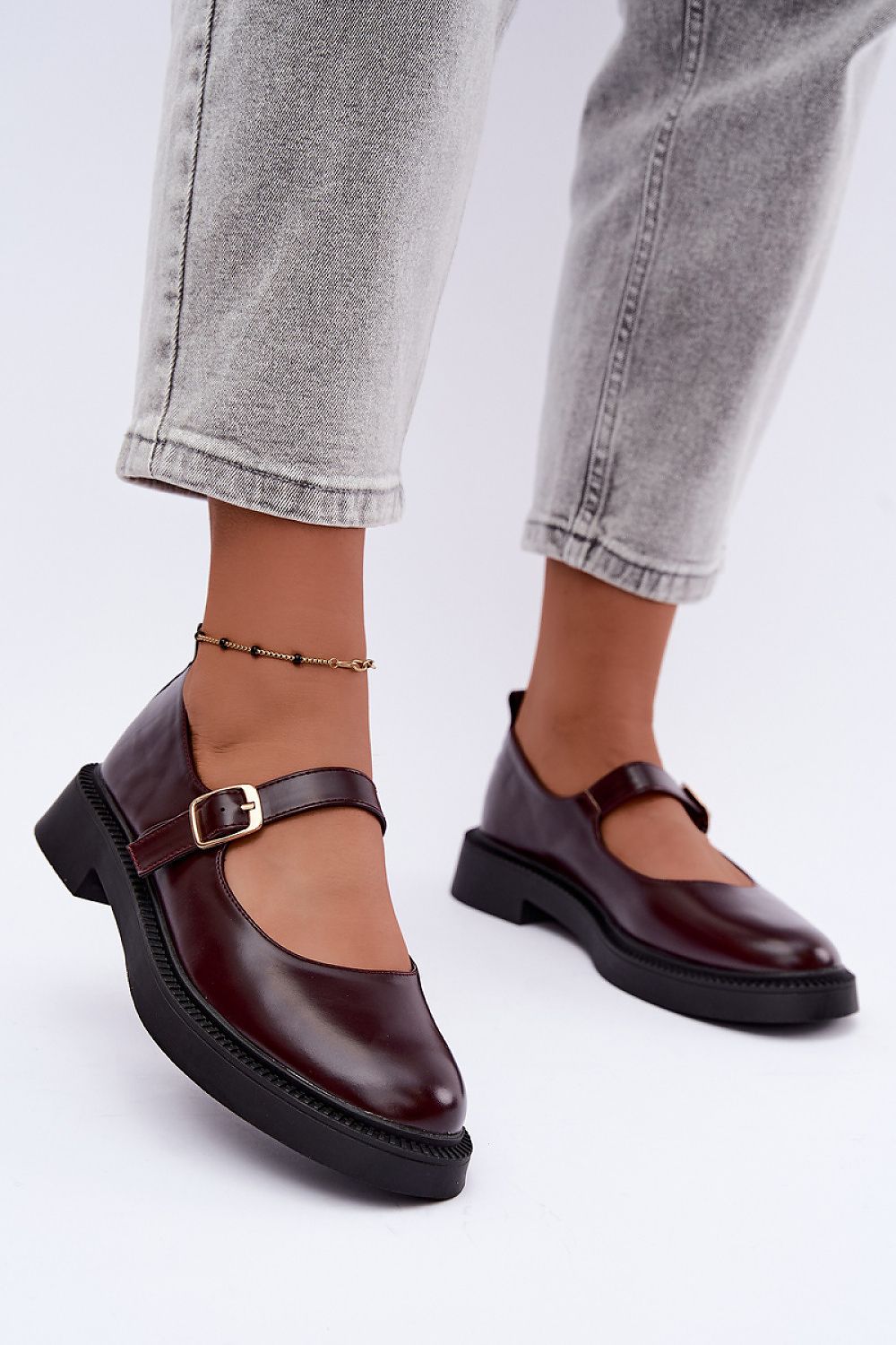 Step in style Halbschuh in Bordeaux mit Riemen, Seitenansicht