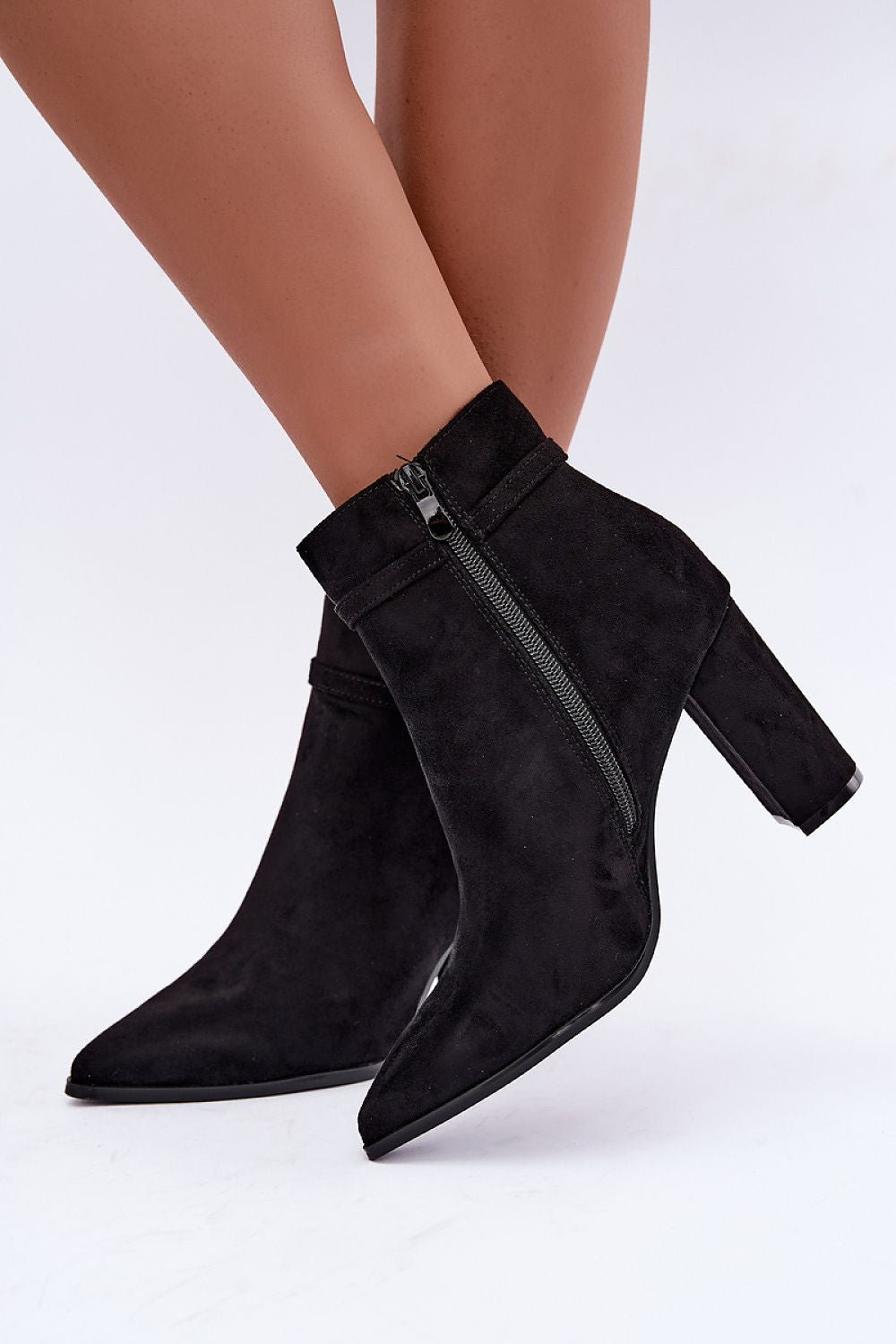 Step in style Stiefelette in Schwarz mit seitlichem Reißverschluss, Seitenansicht