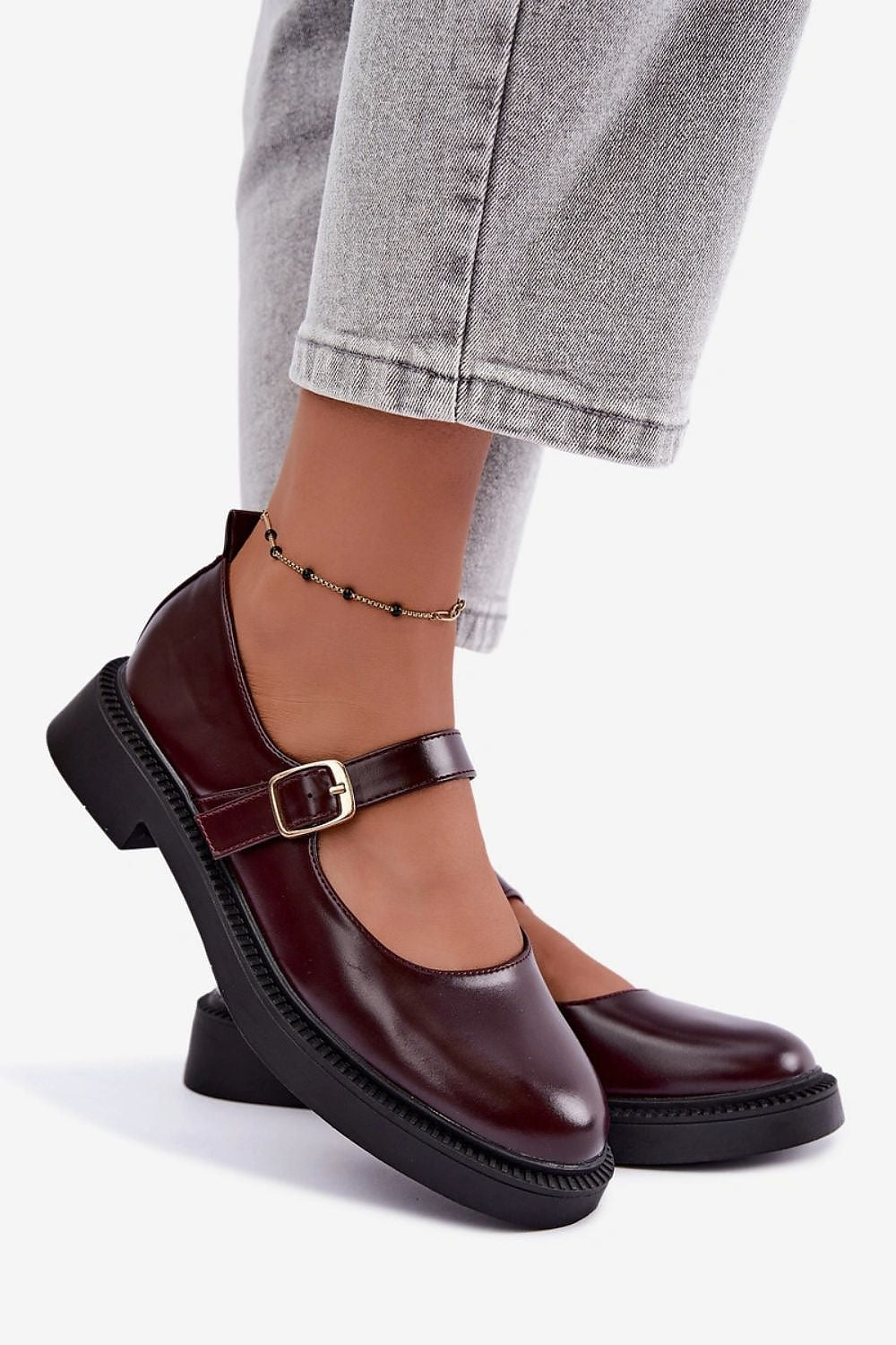 Step in style Halbschuh in Bordeaux mit Riemen, Seitenansicht