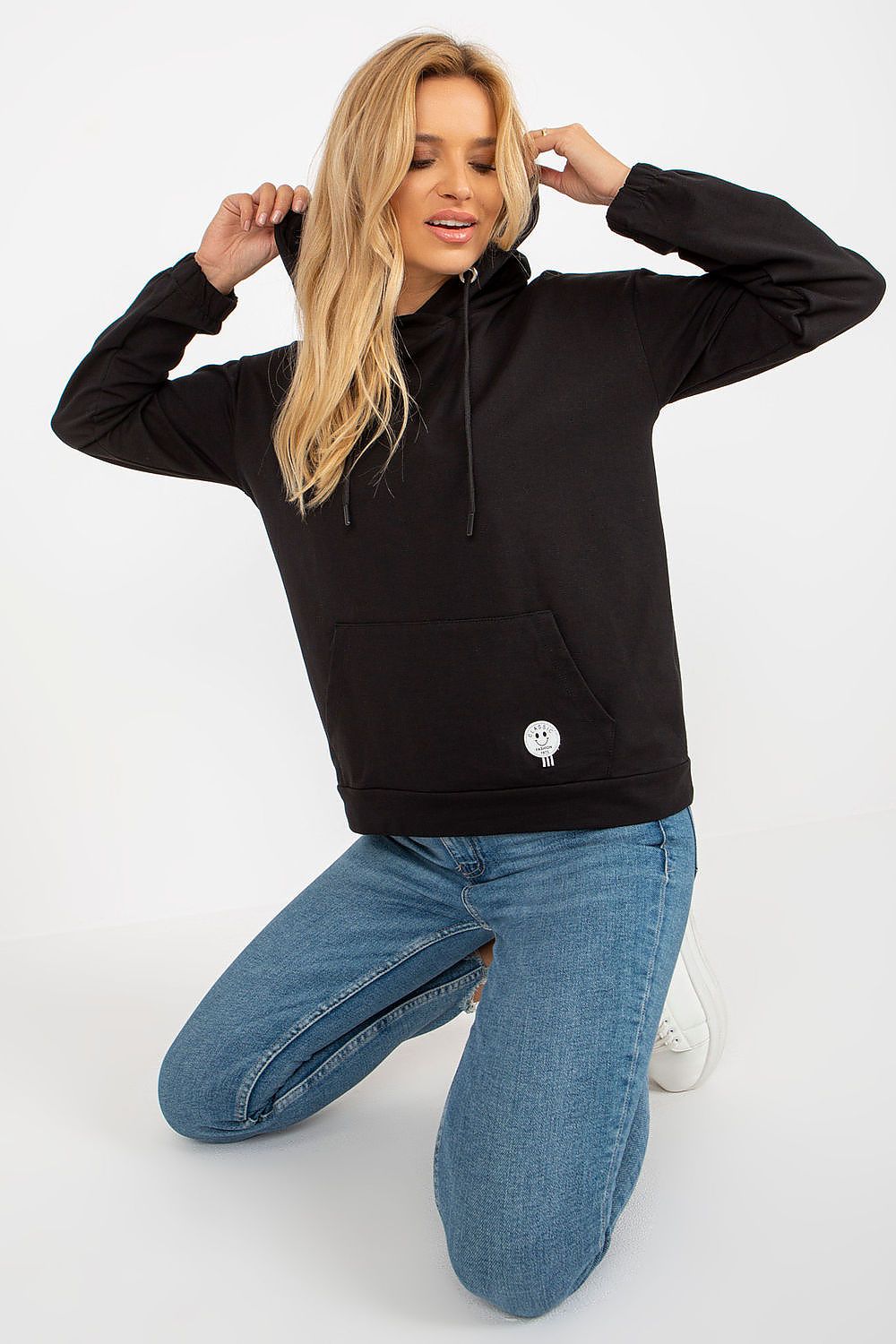 Relevance Kapuzen-Sweatshirt schwarz mit Kängurutasche, Vorderansicht