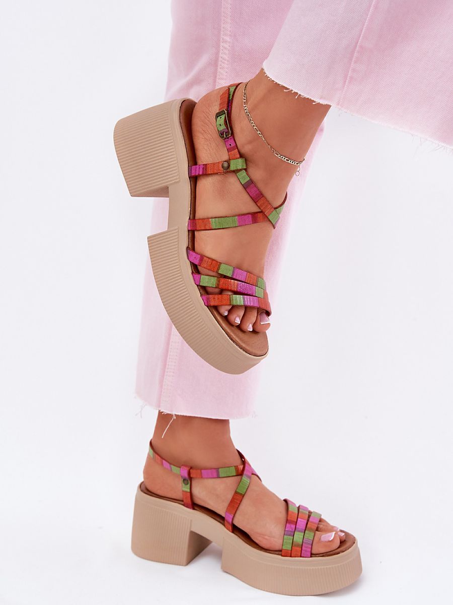Sandalen mit Absatz