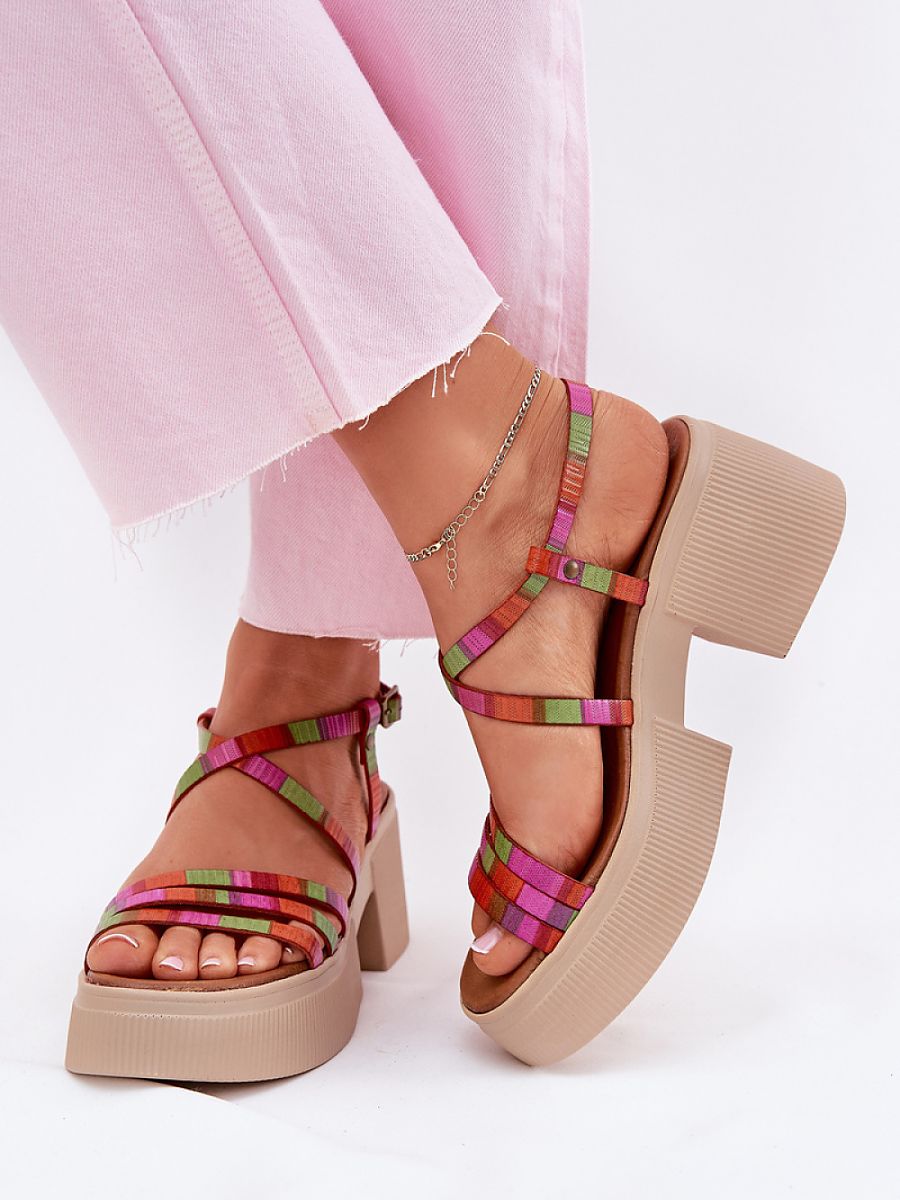 Sandalen mit Absatz