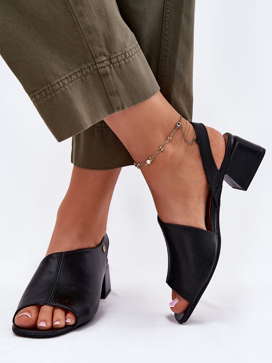 Sandalen mit Absatz