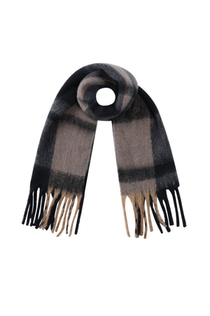 Chic Winter Scarf for Women | Soft & Stylish Plaid