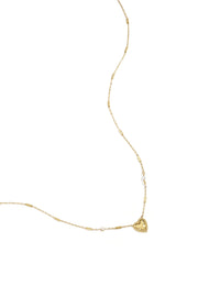 Halskette mit Perle, Stein und auffälligem Herz